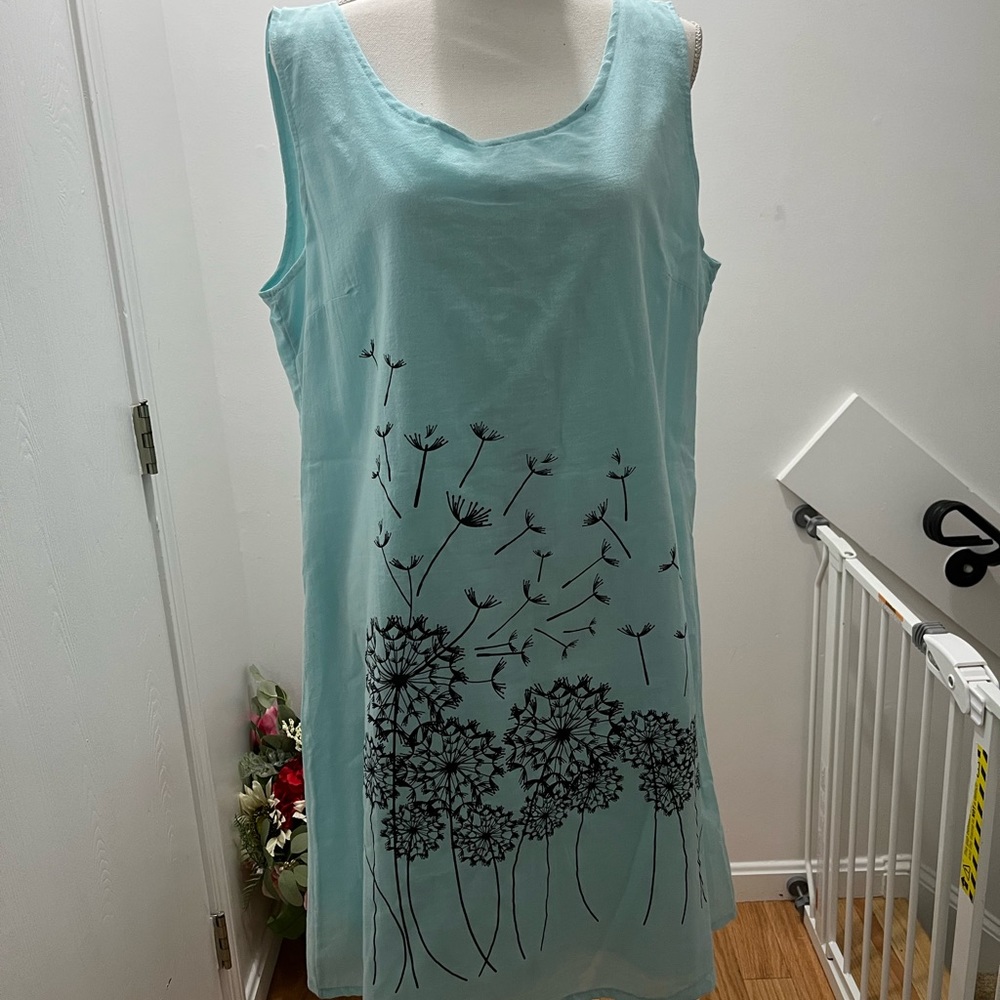 Light blue dress with short sleeves